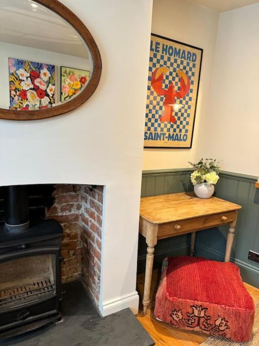 Spring Crescent Cottage In Rye Exterior foto
